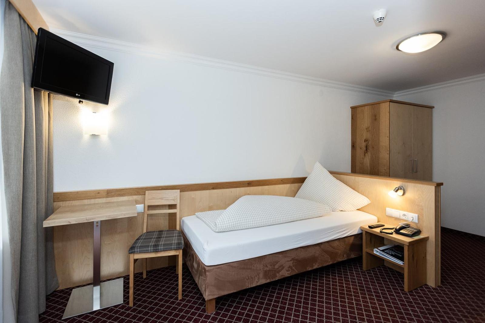 Hotel Garni Ehrenreich เซิลเดน ภายนอก รูปภาพ